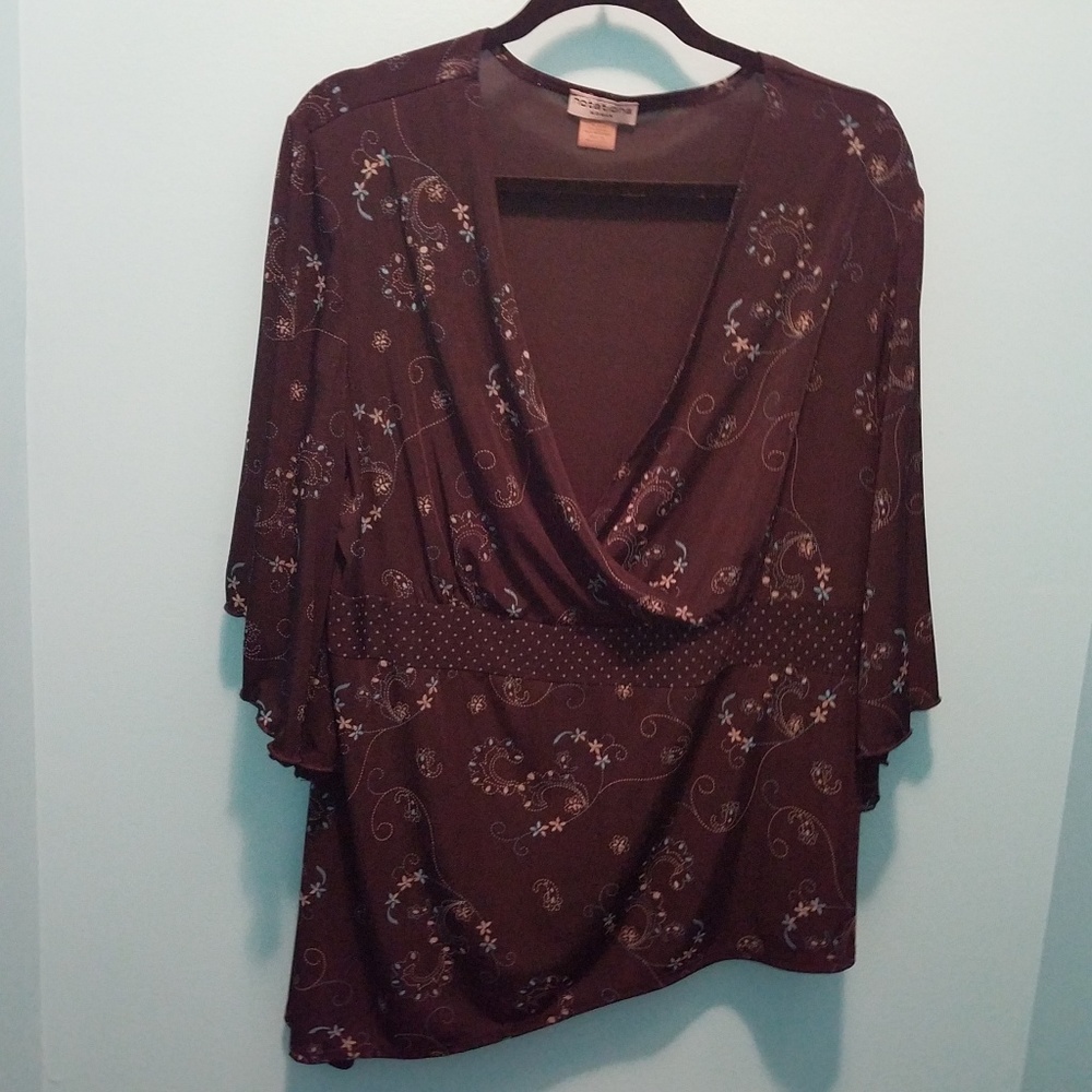 Notations Woman Black blouse with blue flowers